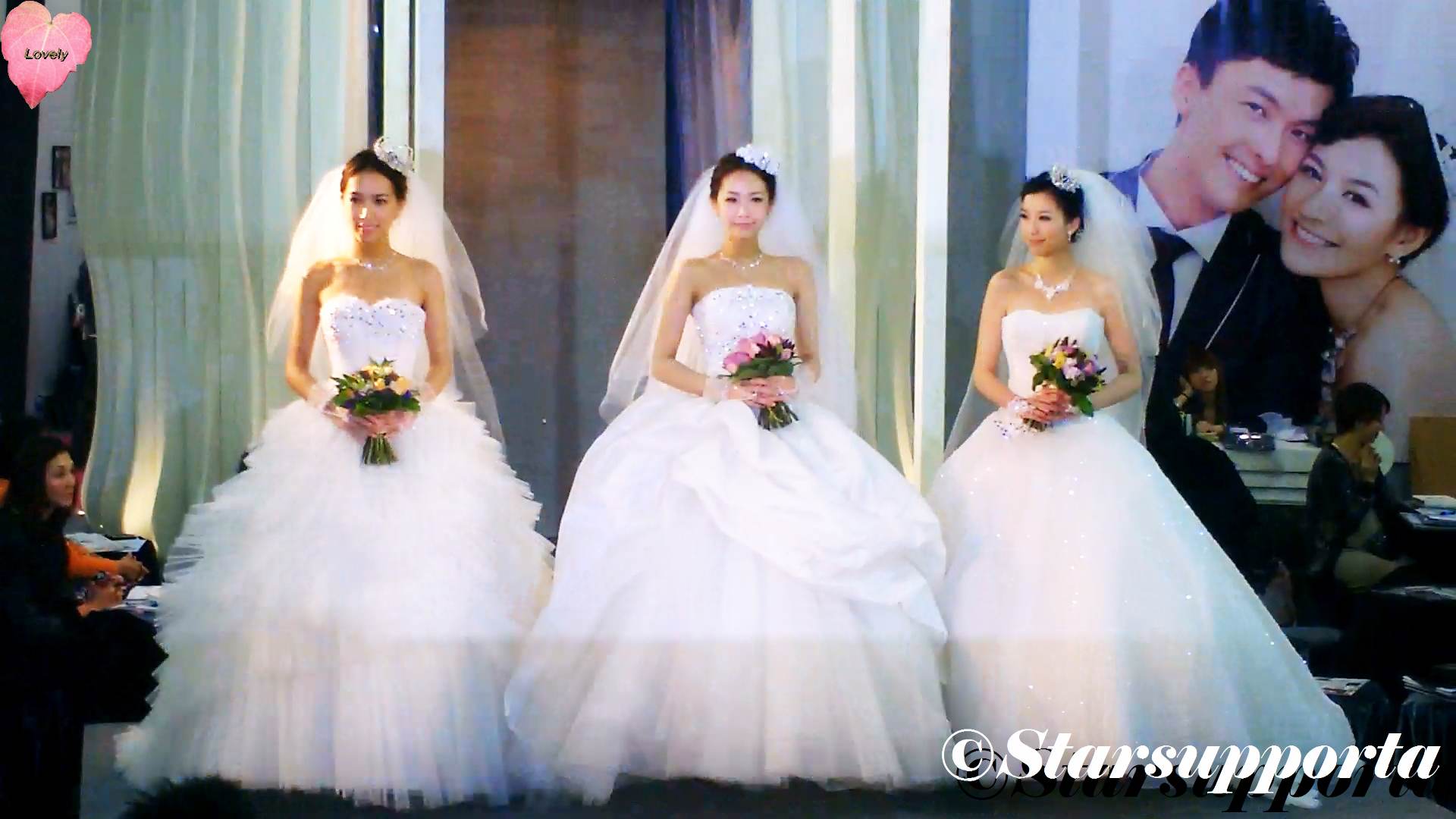 20111217 聖誔婚紗、婚宴及結婚服務博覽 - Mona Lisa @ 香港會議展覽中心 HKCEC (video)